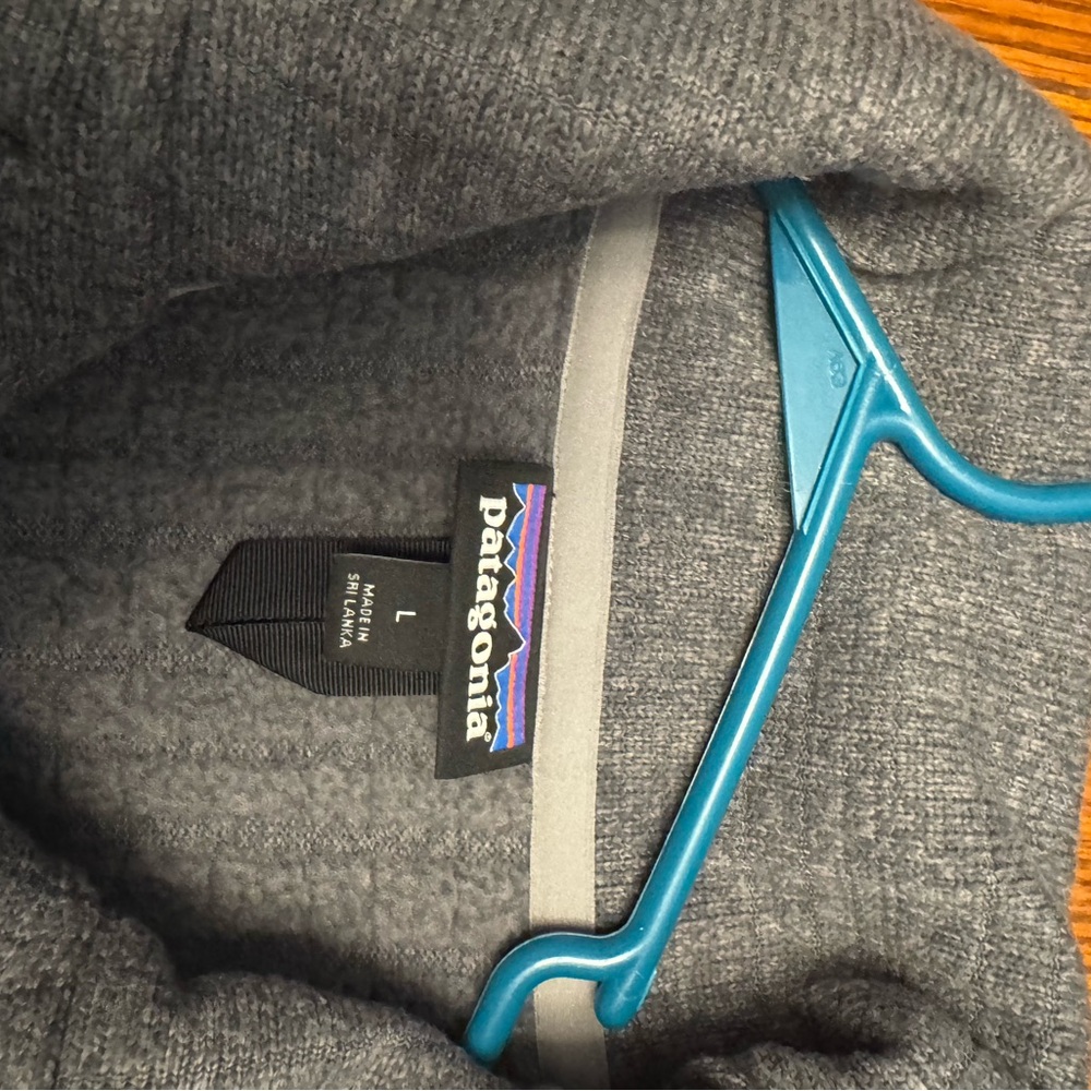 Patagonia Women's Gray Jacket - Picture 7 of 13